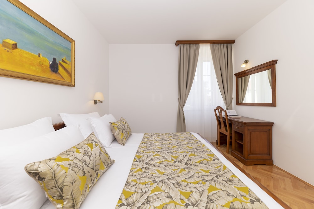 Heritage Hotel Tisno — Hotel rooms in Tisno, Šibenik-Knin