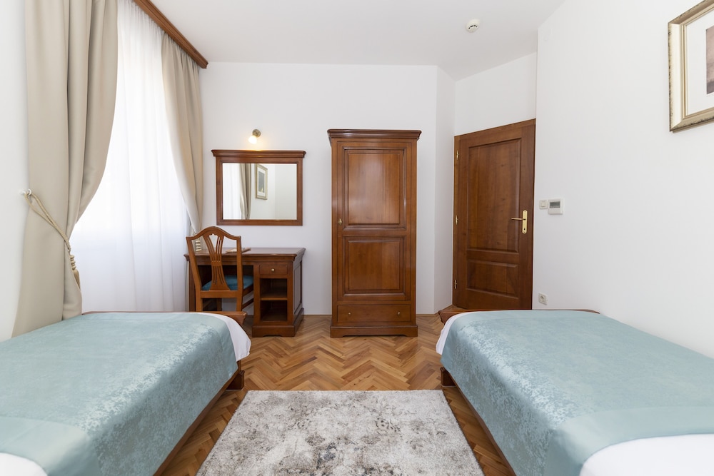 Heritage Hotel Tisno — Hotel rooms in Tisno, Šibenik-Knin