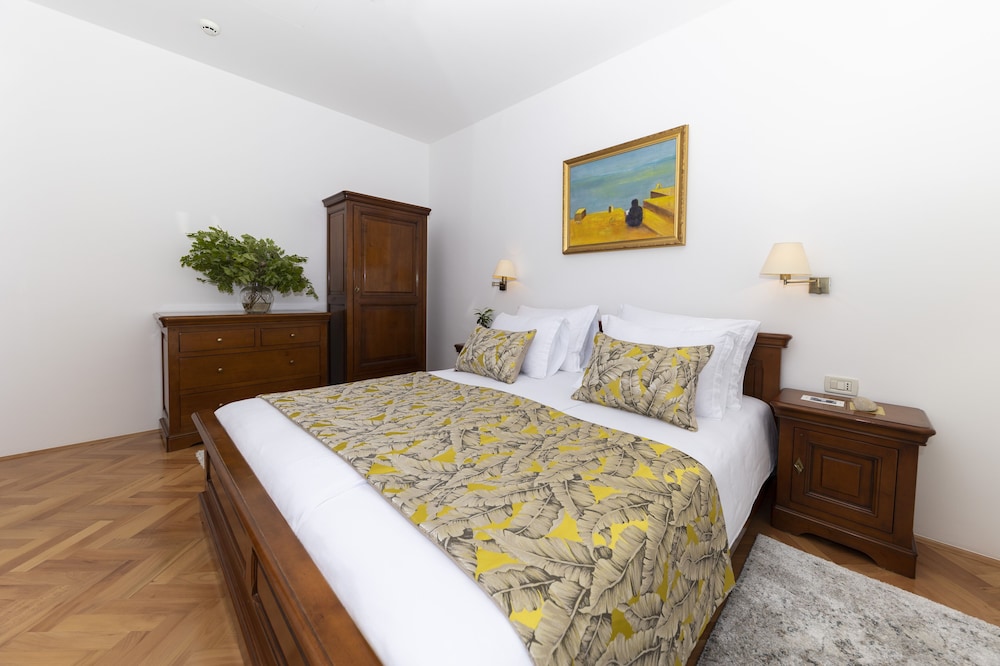 Heritage Hotel Tisno — Hotel rooms in Tisno, Šibenik-Knin