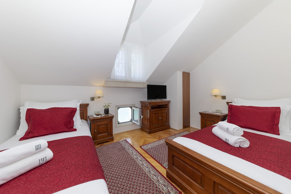 Heritage Hotel Tisno — Hotel rooms in Tisno, Šibenik-Knin