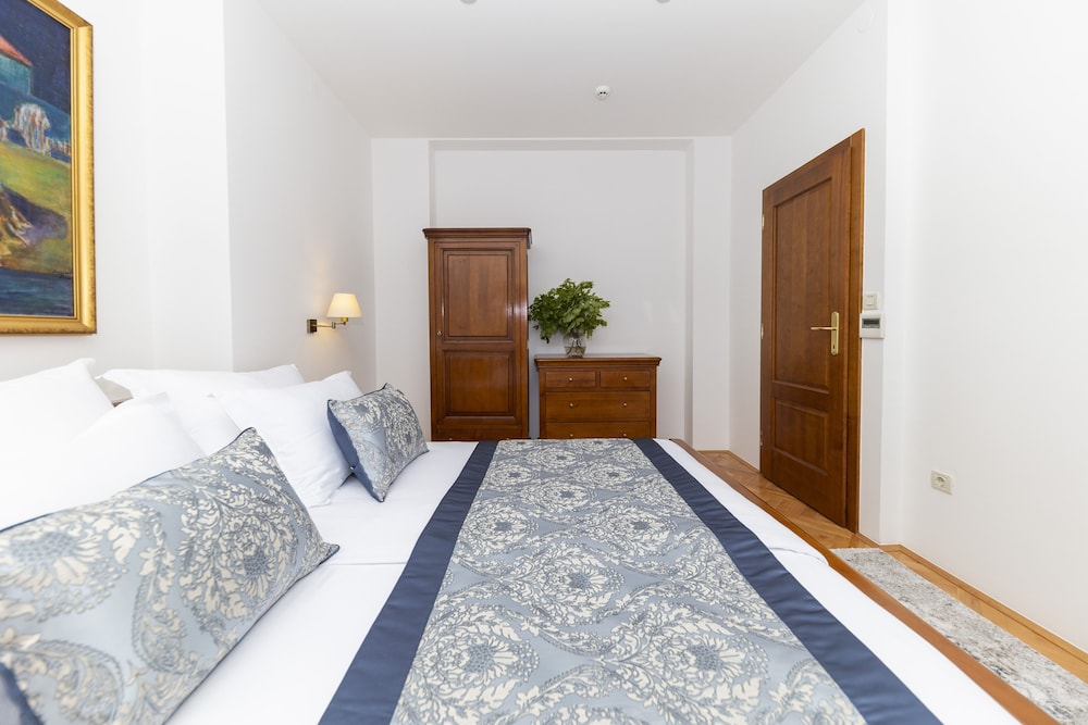 Heritage Hotel Tisno — Hotel rooms in Tisno, Šibenik-Knin