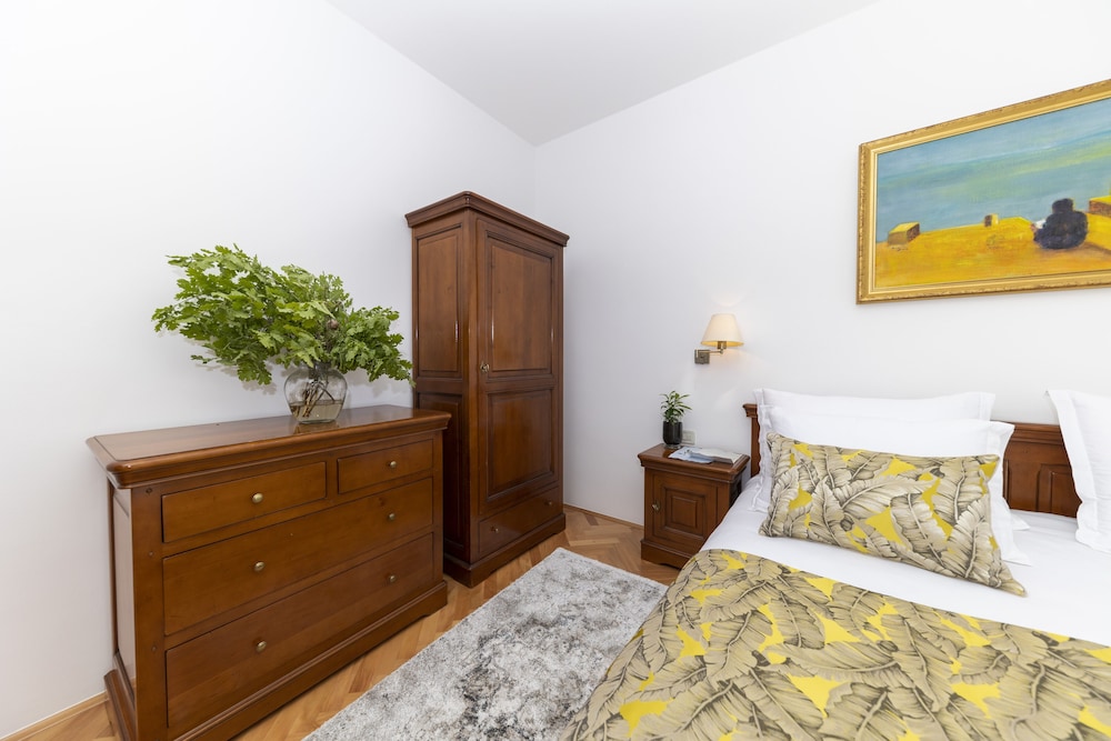 Heritage Hotel Tisno — Hotel rooms in Tisno, Šibenik-Knin