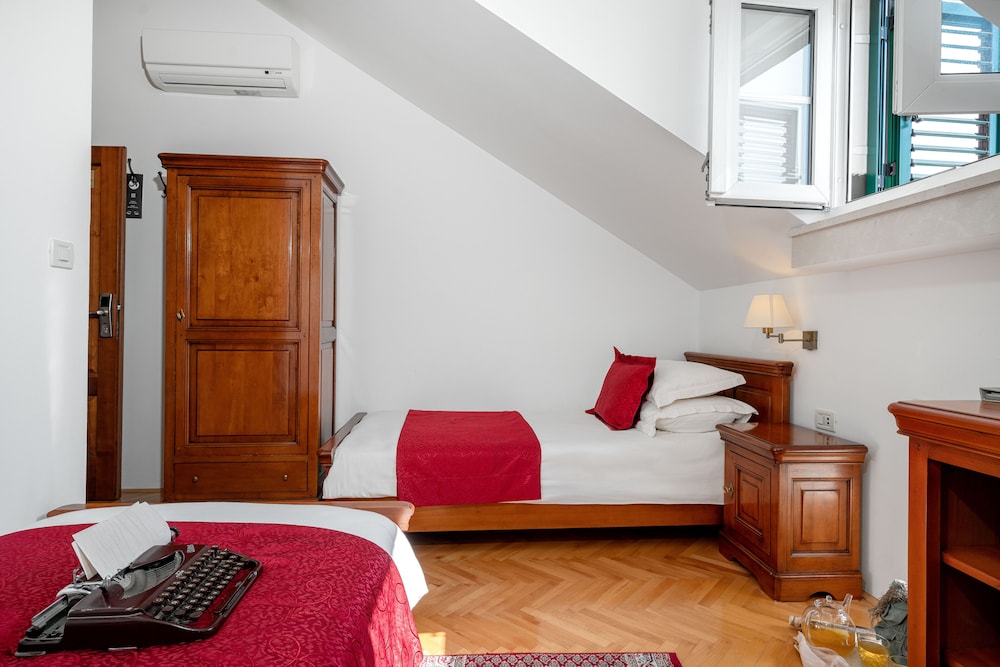 Heritage Hotel Tisno — Hotel rooms in Tisno, Šibenik-Knin