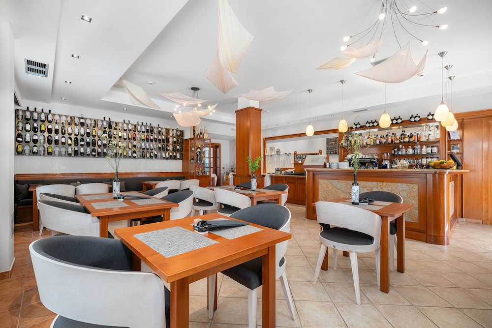 Heritage Hotel Tisno — Restaurant & bars in Tisno, Šibenik-Knin