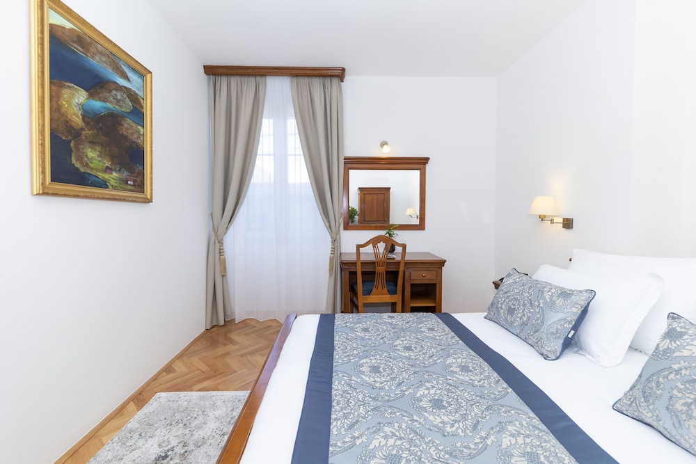 Heritage Hotel Tisno — Hotel rooms in Tisno, Šibenik-Knin