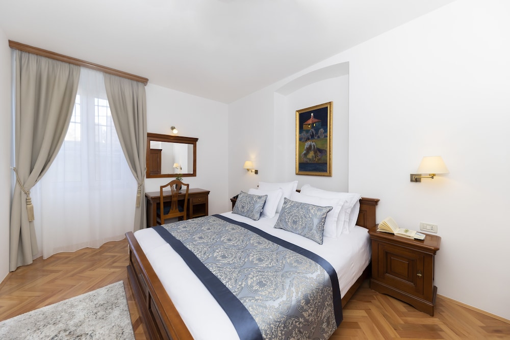 Heritage Hotel Tisno — Hotel rooms in Tisno, Šibenik-Knin