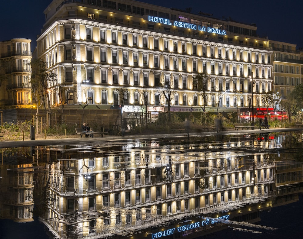 Hôtel Aston La Scala — Hotel building in Nice, Provence-Alpes-Cote d'Azur