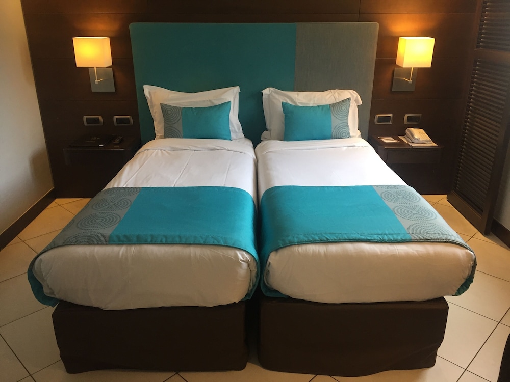 Hôtel Aston La Scala — Hotel rooms in Nice, Provence-Alpes-Cote d'Azur