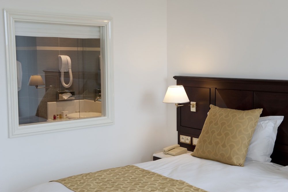 Hôtel Aston La Scala — Hotel rooms in Nice, Provence-Alpes-Cote d'Azur