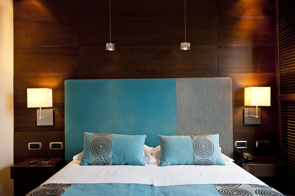 Hôtel Aston La Scala — Hotel rooms in Nice, Provence-Alpes-Cote d'Azur