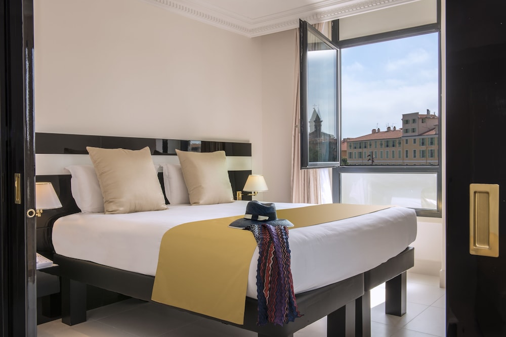 Hôtel Aston La Scala — Hotel rooms in Nice, Provence-Alpes-Cote d'Azur
