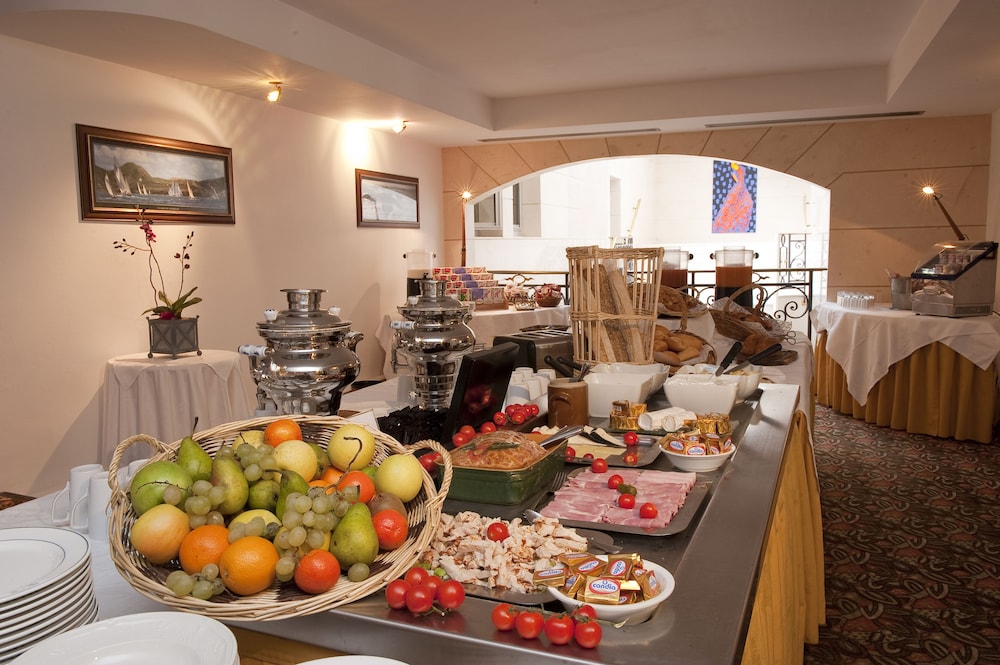 Hôtel Aston La Scala — Restaurant & bars in Nice, Provence-Alpes-Cote d'Azur
