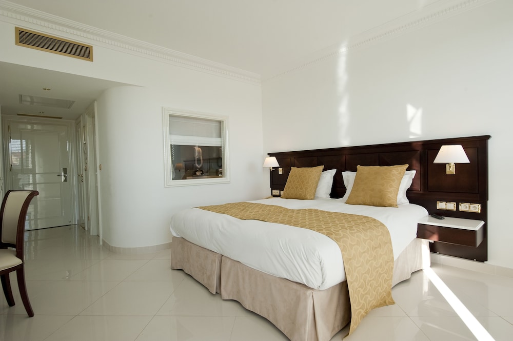 Hôtel Aston La Scala — Hotel rooms in Nice, Provence-Alpes-Cote d'Azur