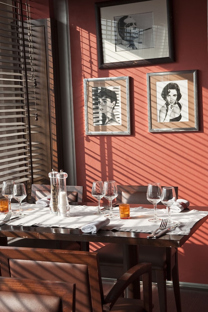 Hôtel Aston La Scala — Restaurant & bars in Nice, Provence-Alpes-Cote d'Azur