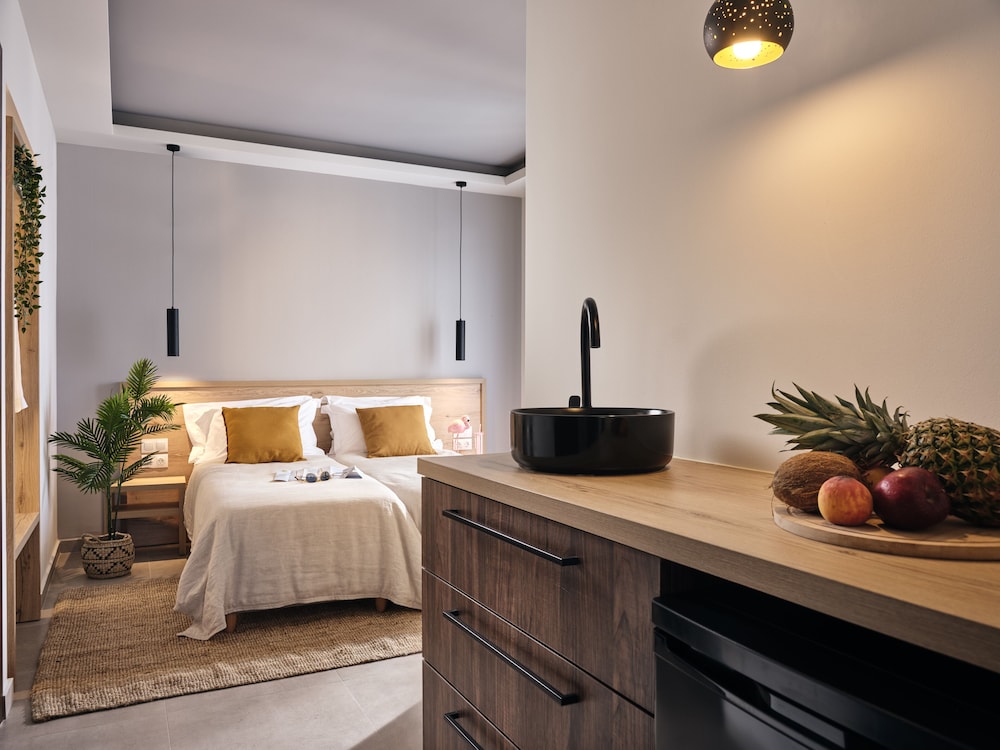 Cactus Hotel — Hotel rooms in Laganas, Ionian Islands