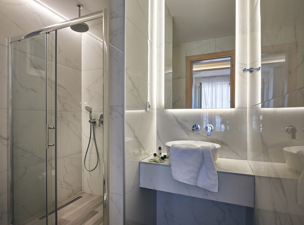 Cactus Hotel — Hotel rooms in Laganas, Ionian Islands