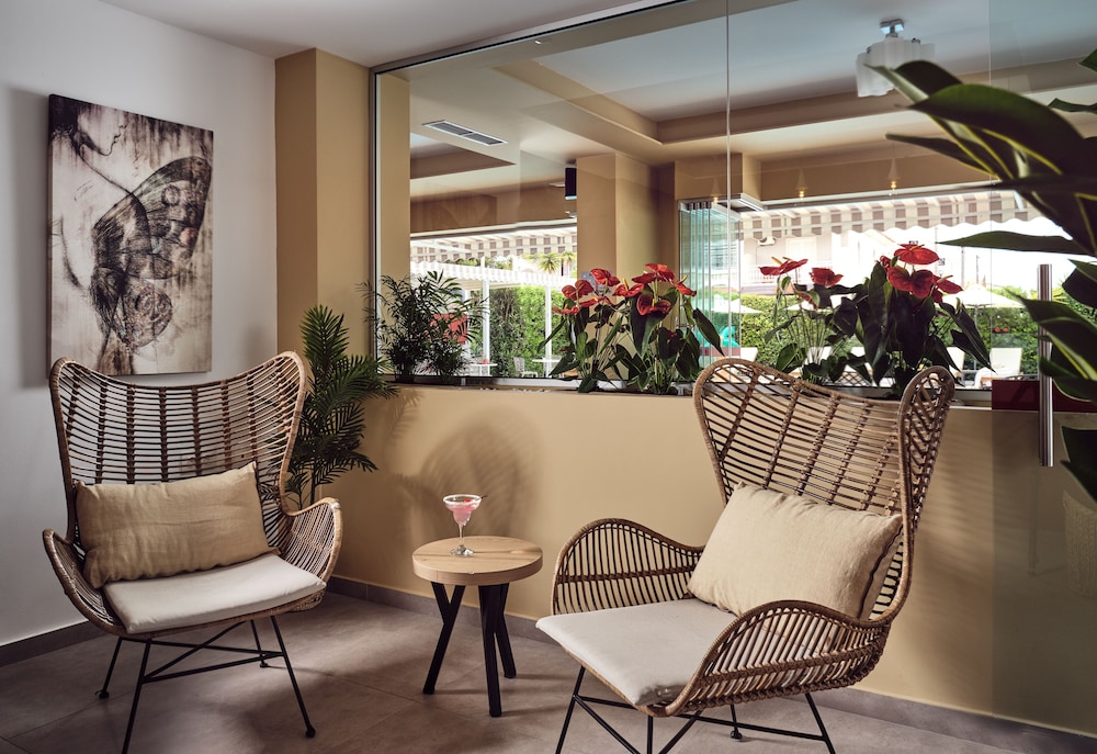 Cactus Hotel — Restaurant & bars in Laganas, Ionian Islands