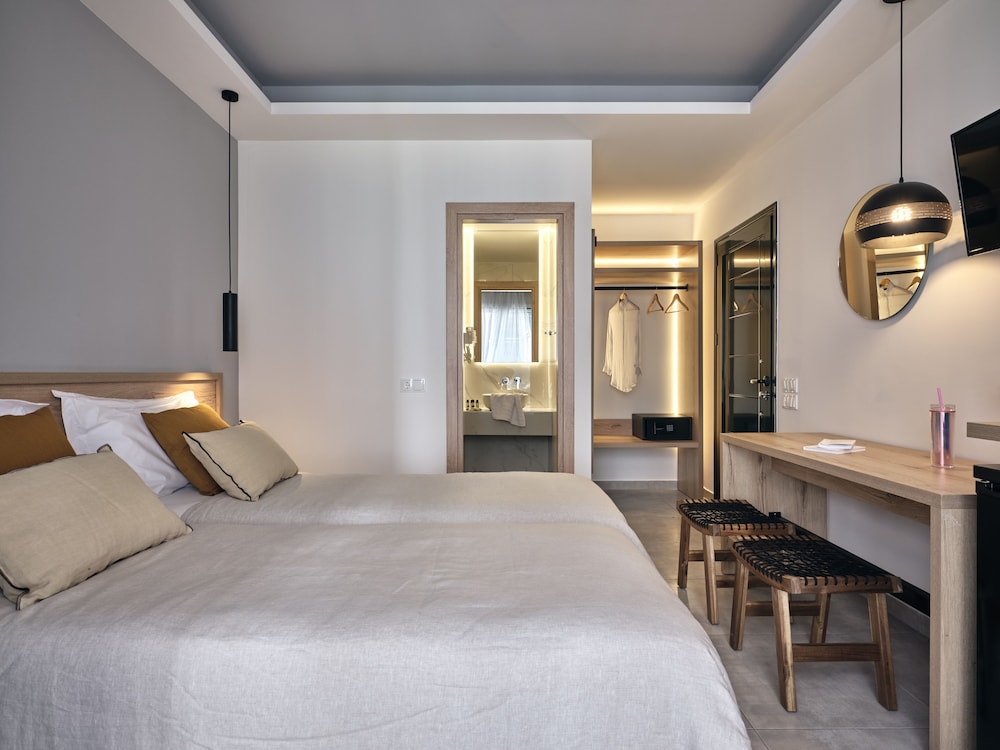 Cactus Hotel — Hotel rooms in Laganas, Ionian Islands