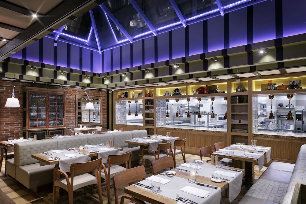 Cosmopolitan Hotel Prague — Restaurant & bars in Prague, Prague