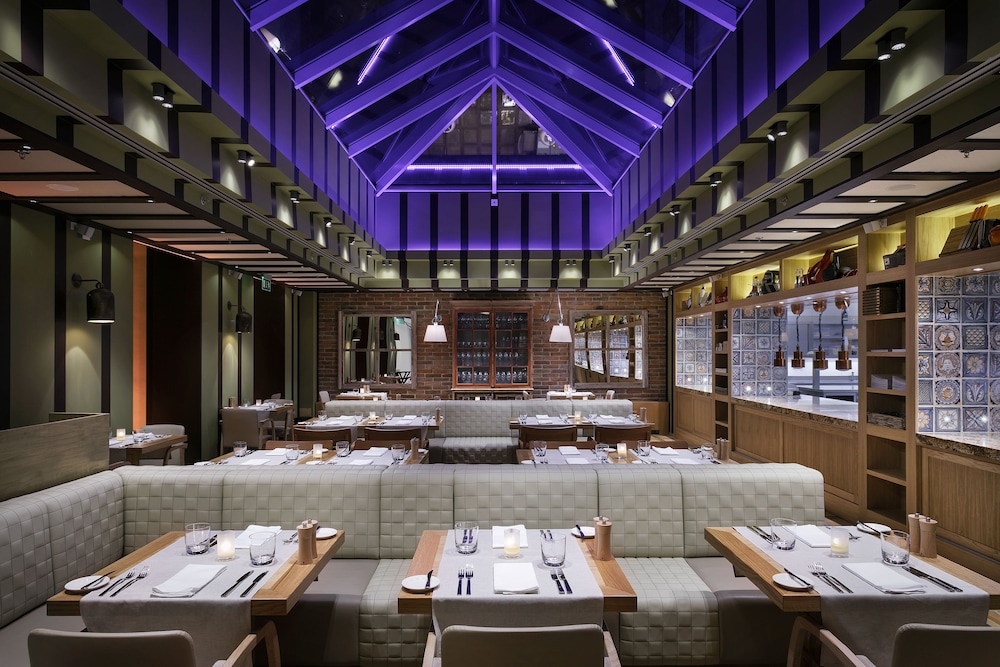 Cosmopolitan Hotel Prague — Restaurant & bars in Prague, Prague