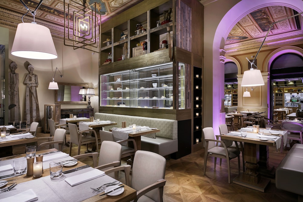 Cosmopolitan Hotel Prague — Restaurant & bars in Prague, Prague