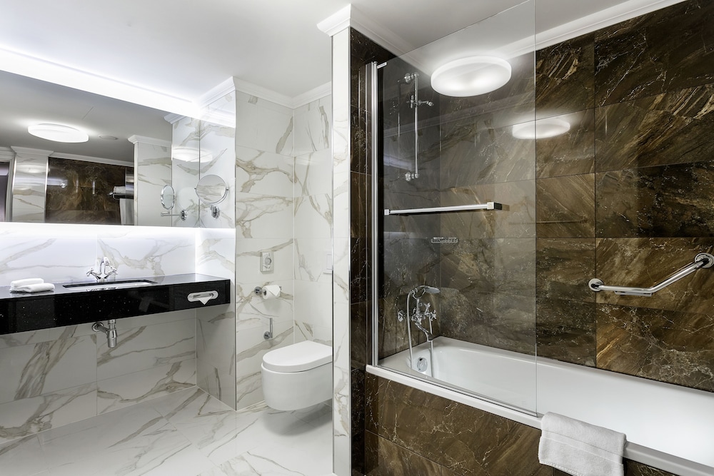 Cosmopolitan Hotel Prague — Hotel rooms in Prague, Prague