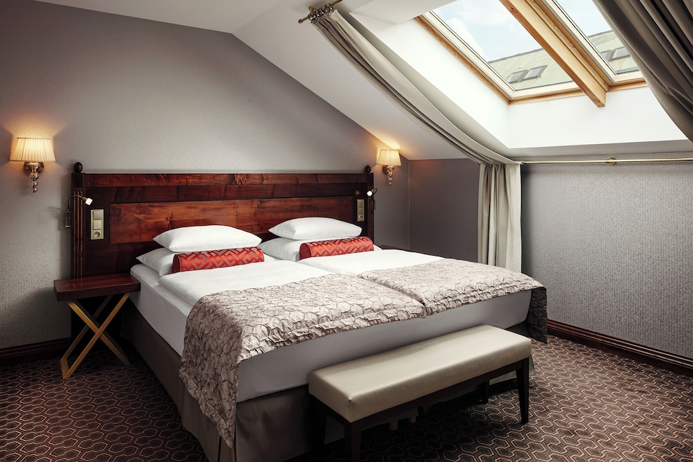 Cosmopolitan Hotel Prague — Hotel rooms in Prague, Prague