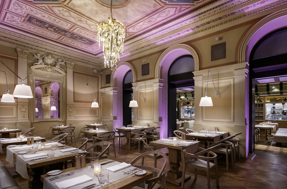 Cosmopolitan Hotel Prague — Restaurant & bars in Prague, Prague