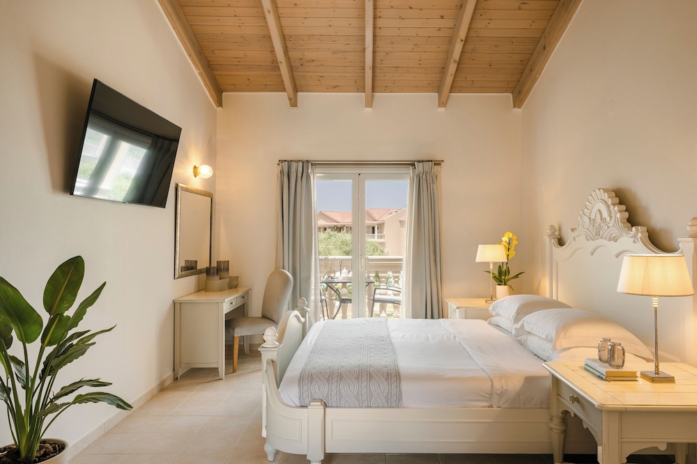 Thalassa Boutique Hotel - Adults Only — Hotel rooms in Lassi, Ionian Islands