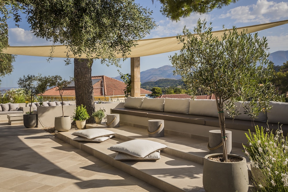 Thalassa Boutique Hotel - Adults Only — Hotel building in Lassi, Ionian Islands