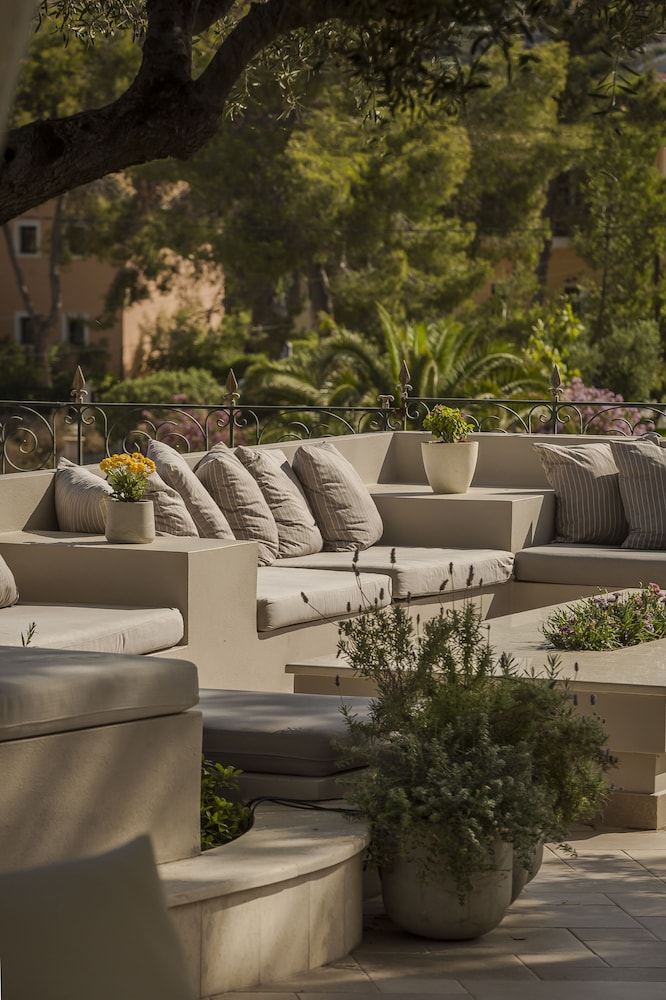 Thalassa Boutique Hotel - Adults Only — Hotel building in Lassi, Ionian Islands