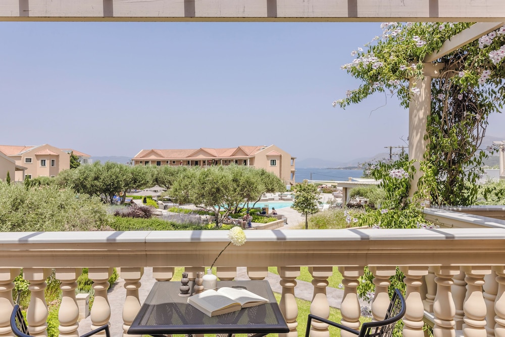 Thalassa Boutique Hotel - Adults Only — Swimming pool in Lassi, Ionian Islands