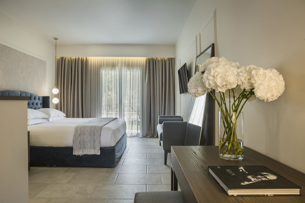 Thalassa Boutique Hotel - Adults Only — Hotel rooms in Lassi, Ionian Islands