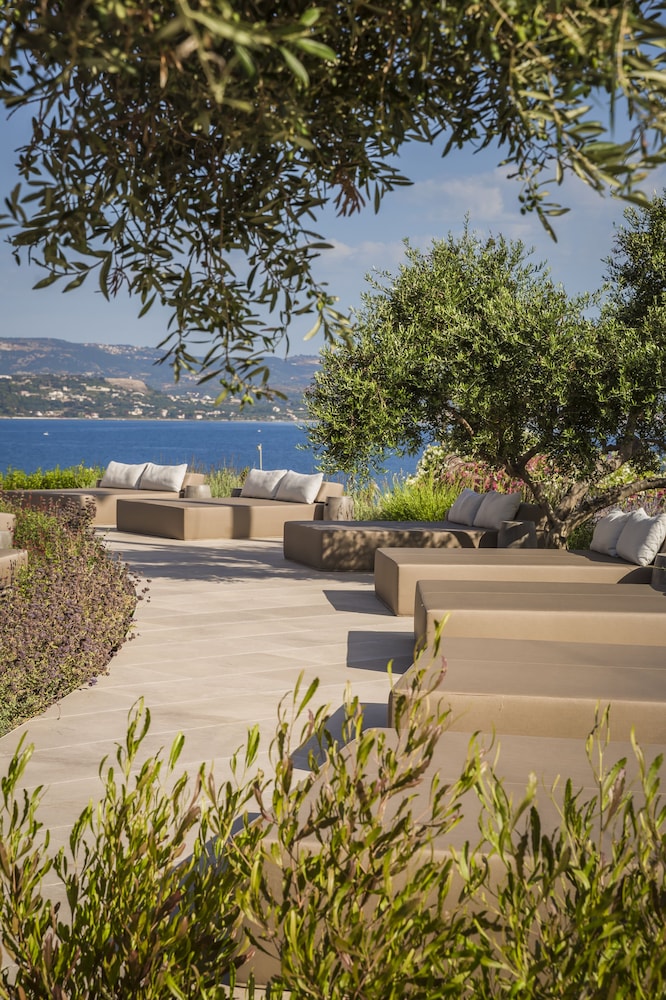 Thalassa Boutique Hotel - Adults Only — Restaurant & bars in Lassi, Ionian Islands