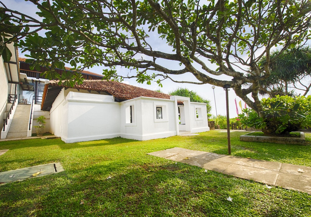 Thaala Bentota — Hotel building in Bentota