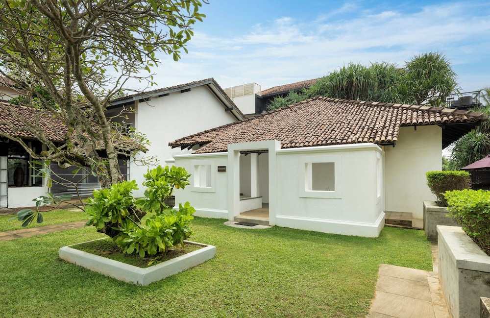 Thaala Bentota — Hotel building in Bentota