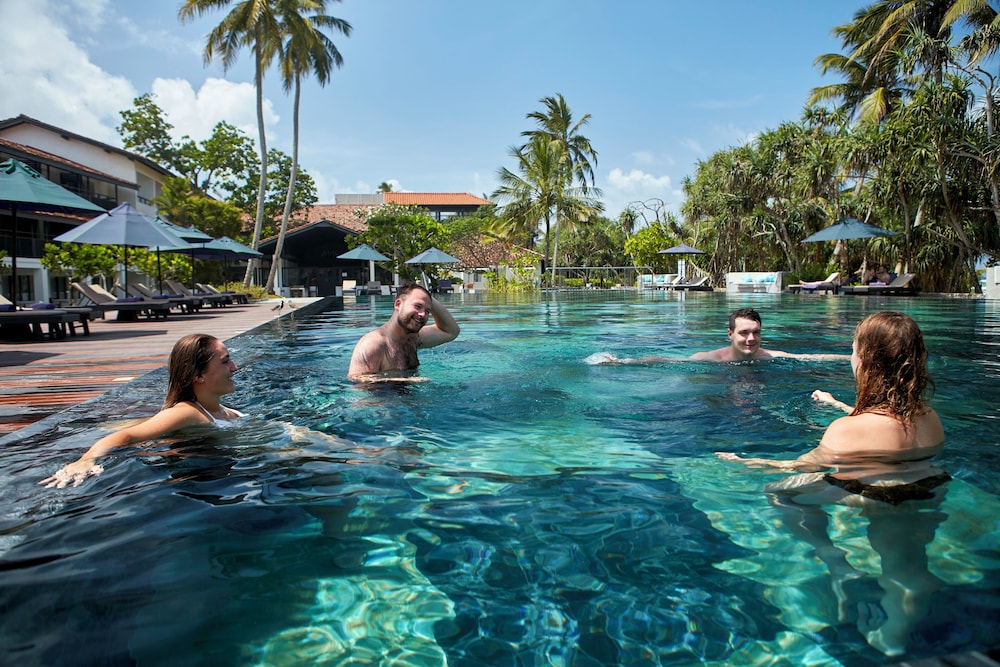 Thaala Bentota — Swimming pool in Bentota