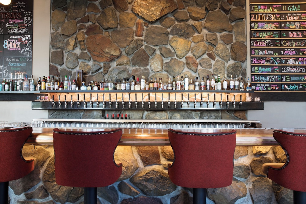 Fosshotel Reykjavik — Restaurant & bars in Reykjavik, Capital Region