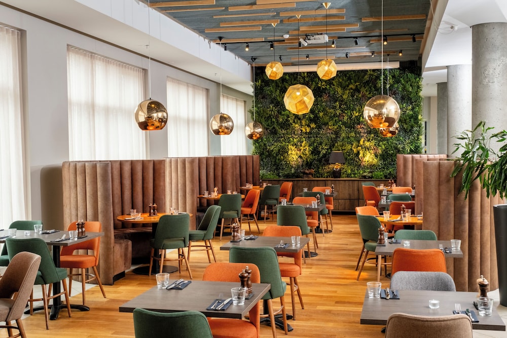 Fosshotel Reykjavik — Restaurant & bars in Reykjavik, Capital Region