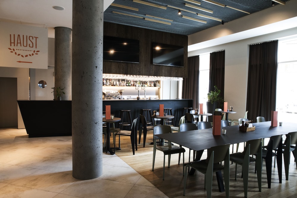 Fosshotel Reykjavik — Restaurant & bars in Reykjavik, Capital Region