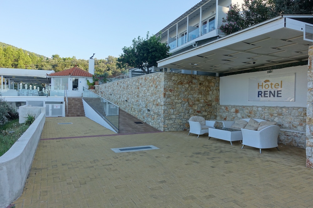 Hotel Rene — Hotel building in Skiathos, Thessaly
