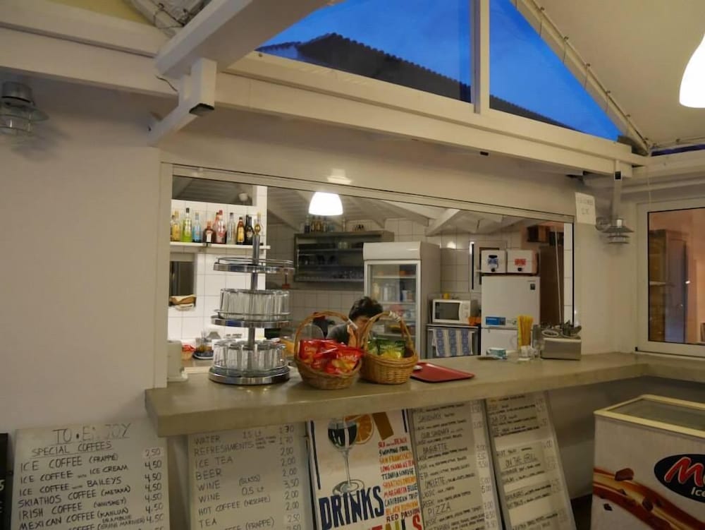 Hotel Rene — Restaurant & bars in Skiathos, Thessaly