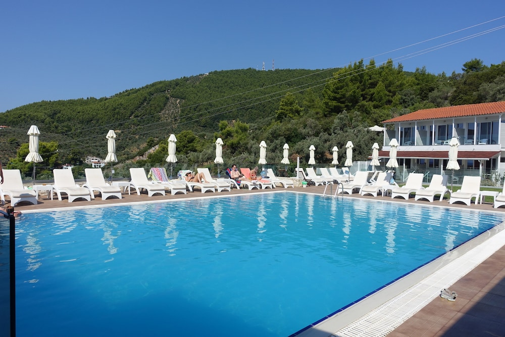 Hotel Rene — Swimming pool in Skiathos, Thessaly