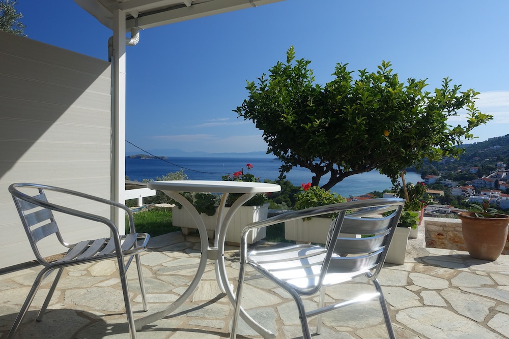 Hotel Rene — Beach in Skiathos, Thessaly