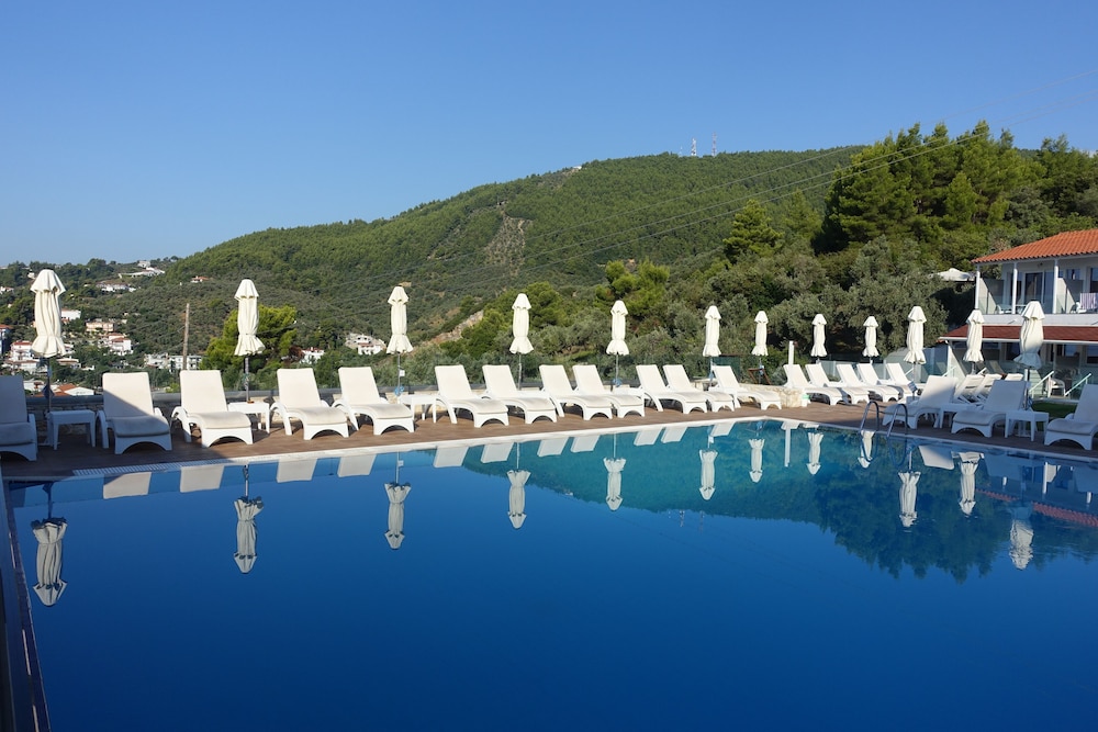 Hotel Rene — Swimming pool in Skiathos, Thessaly