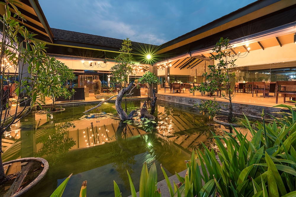 Pullman Bentota Resort and Spa — Restaurant & bars in Bentota
