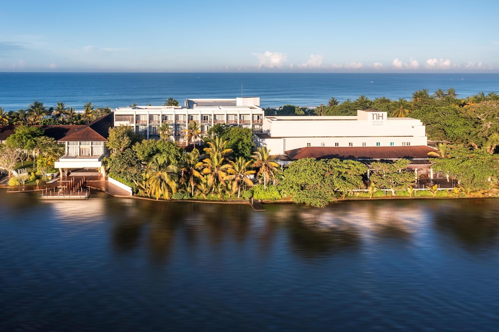 Pullman Bentota Resort and Spa — Hotel building in Bentota
