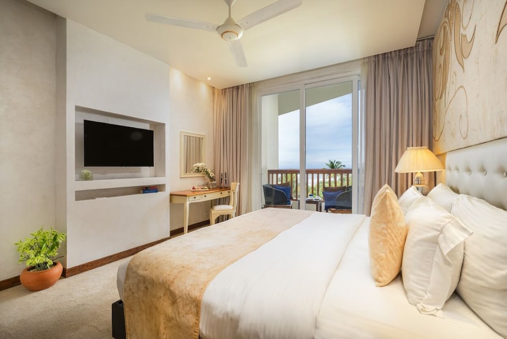 Pullman Bentota Resort and Spa — Hotel rooms in Bentota