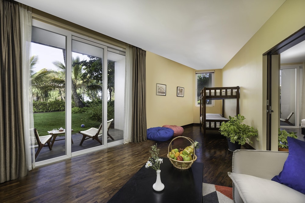 Pullman Bentota Resort and Spa — Hotel rooms in Bentota