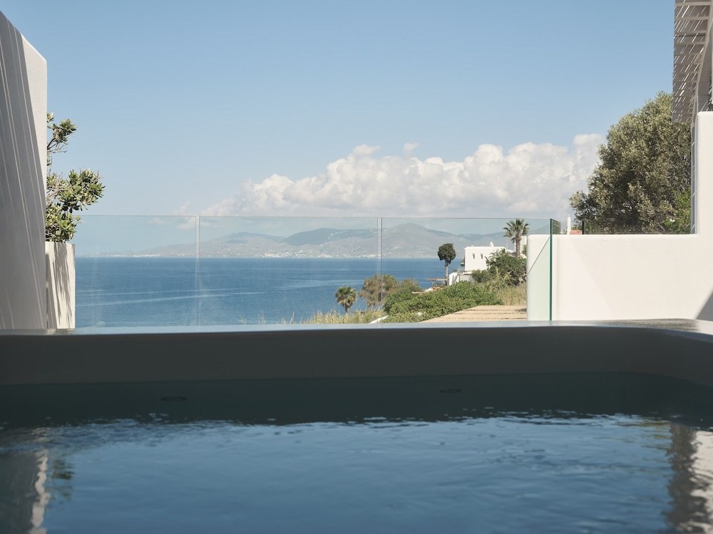 Boheme Mykonos Town - Small Luxury Hotels of the World — Swimming pool in Mykonos Town, South Aegean